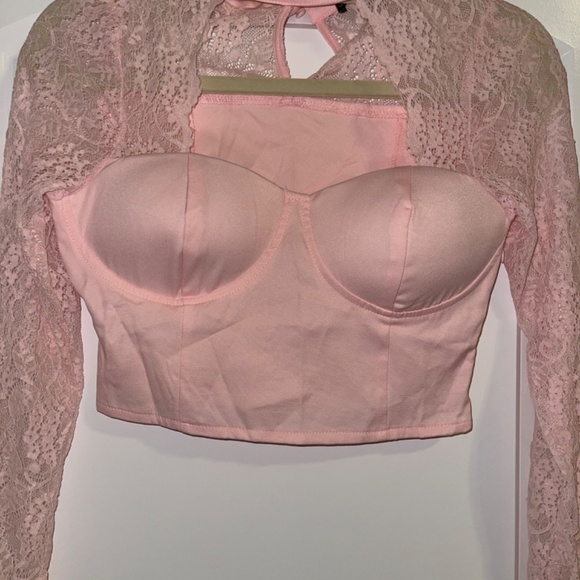 Blouse - Picture 2 of 3